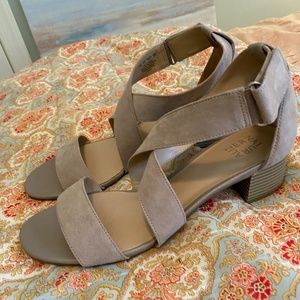Naturalizer Adele Suede Sandals 12 taupe Doe